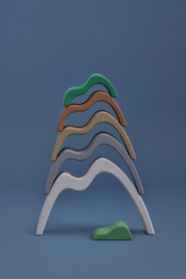 Raduga Grez Wooden Arch Stacker, Mountains